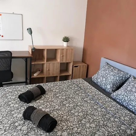 Privee Dans Maison Avec Jardin Potager Πανσιόν Alès